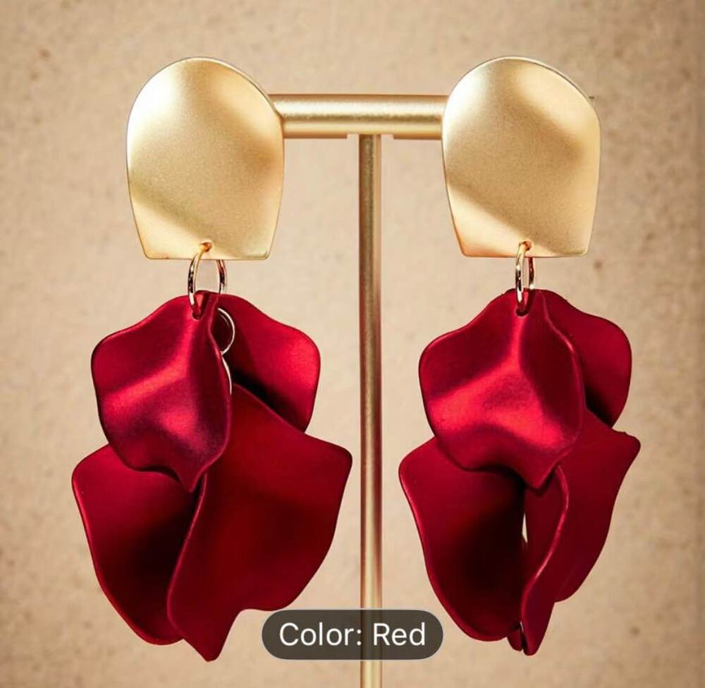 Gorgeous red rose petal earrings. Compliments galore w/ these beauties